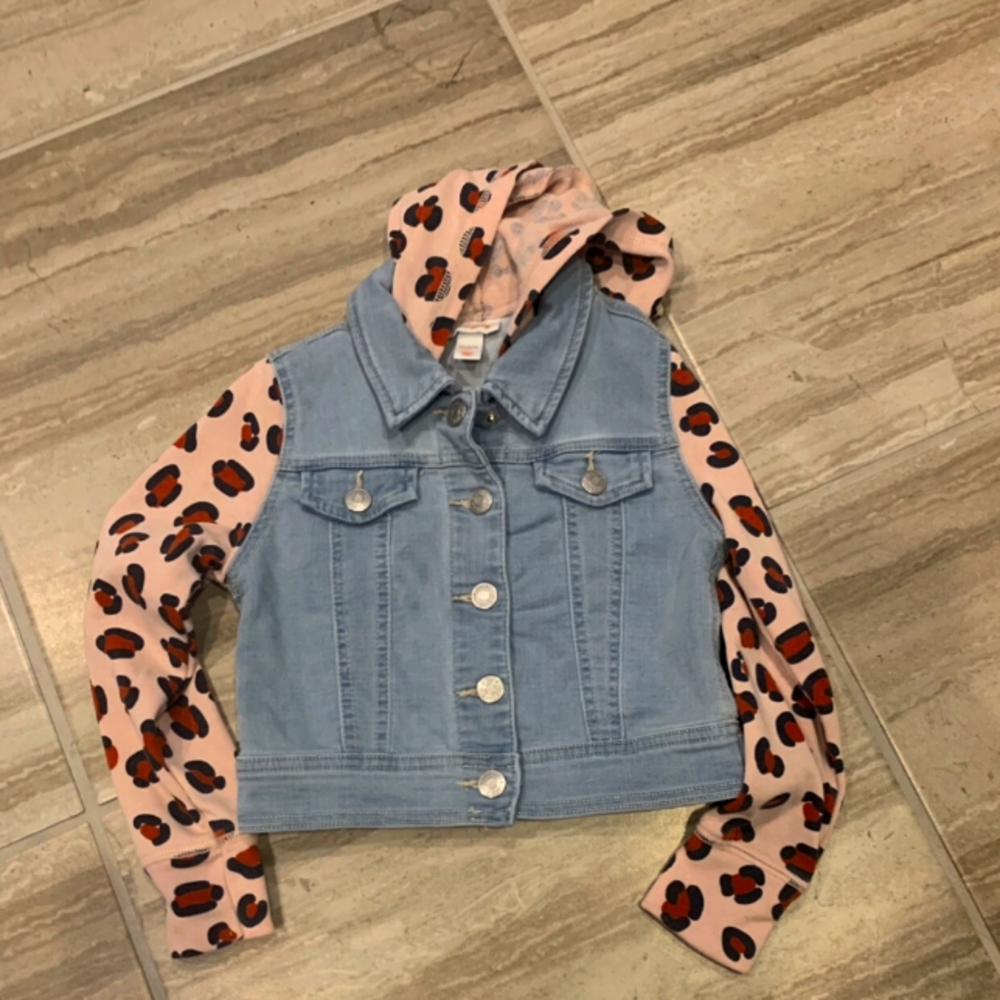 SOLD - Gorgeous, Cat And Jack Pink Leopard Denim Jacket!